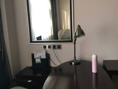 -陕西华浮宫酒店(未央湖公园店)