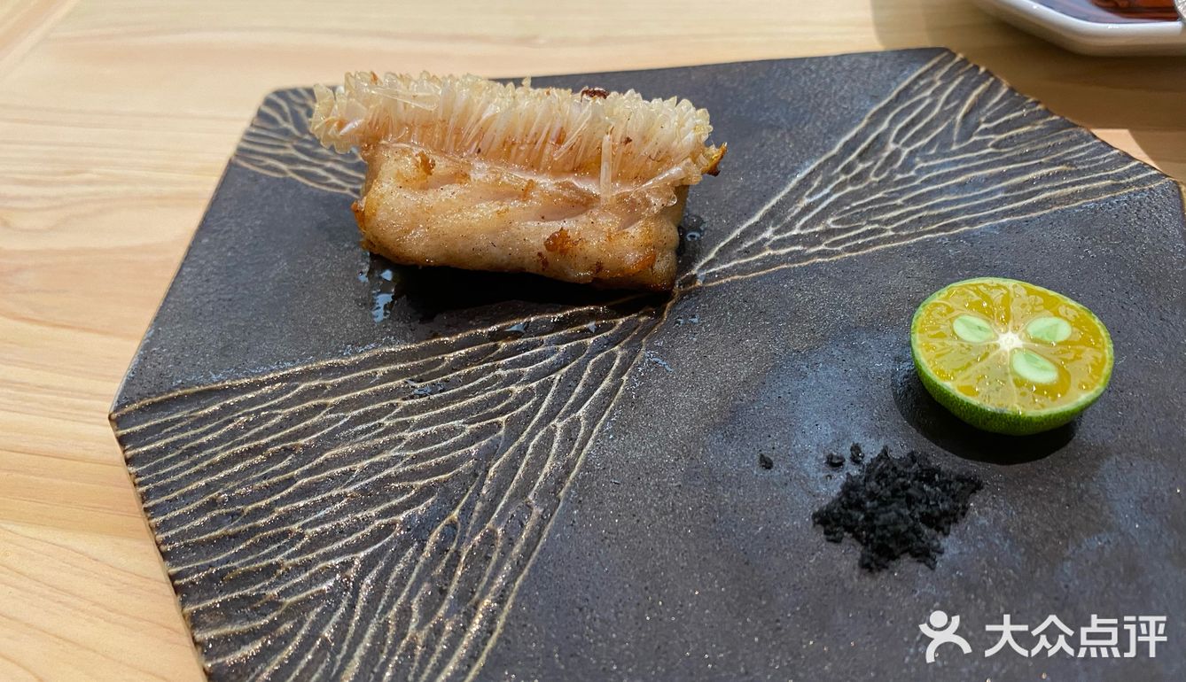 是一家非常关注食材的日料店