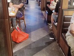 大堂-辣尚瘾·烤鱼·新川菜(交大直营店)