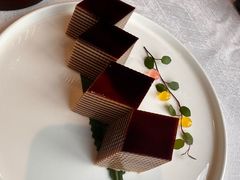 -景月阁空中食府(希尔顿酒店)