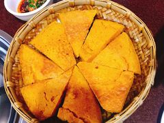 青稞饼-银同牦牛肉火锅