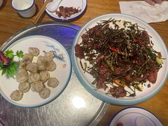 -茅台镇网红溶洞餐厅·茅帮菜馆