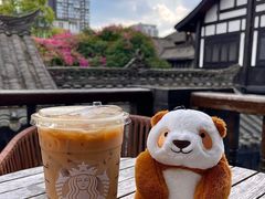 星巴克罗勒橘光风情冰震浓缩-星巴克臻选(成都宽窄巷子店)