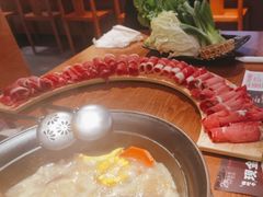 -呷哺呷哺(普陀乐购真北店)
