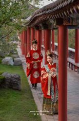 -喜爱高定婚纱摄影