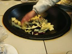 -王老六铁锅炖鱼(大东沟总店)