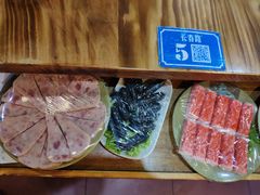 招牌生食蟹肉-东镇老火锅(长春路首店)
