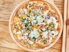 培根牛肉披萨-汽车博物馆主题餐厅