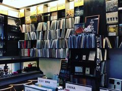 -黑胶星球(华发中城商都店)