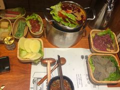 -独食火锅·半米屋台(直营总店)