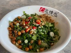 -忘情水鱼头·鲜鱼火锅(滨江中路店)