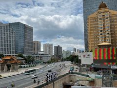 -老滇山寨•云南特色菜•地方菜•民族风情歌舞表演(金碧店)