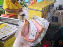 -詹爷爷乌节路街头冰淇淋