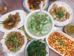 -洪霞餐馆