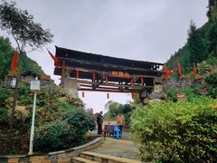 -高荡千年布依古寨旅游景区