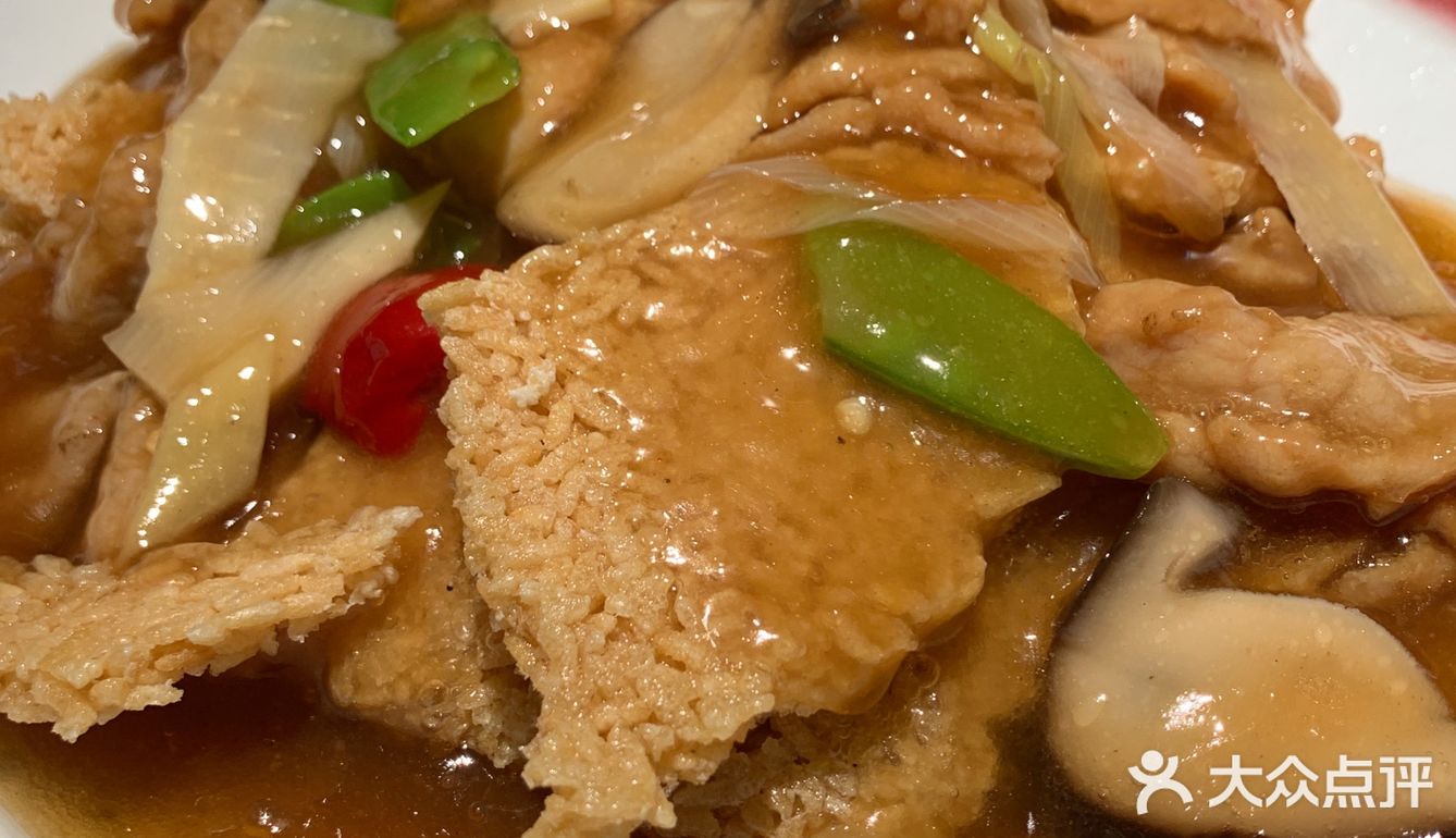 佩服张兰一把年纪了还为开业跳科目三，结果真是火爆