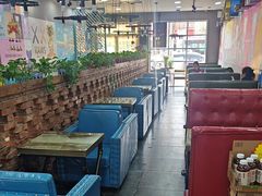 -愉肴麻辣香锅(中山路店)