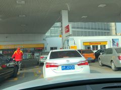 -壳牌华苑加油站