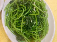 酸笋辣椒炒红薯叶-盛记顺德高佬猪杂粥