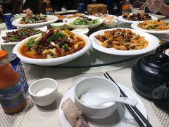-巴扎美食·新疆菜·西域歌舞表演餐厅(新疆大厦店)