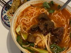 -粉八·云南米线·建水烧烤(常熟路店)