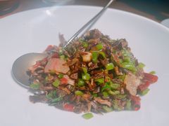 小炒腊肉皮条菌-一坐一忘云南菜(三里屯店)