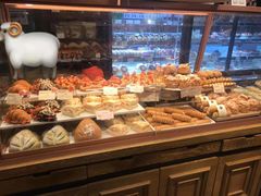 面包甜点陈列柜-多乐之日(华贸天地店)