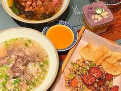 -八月美食小馆(银泰城总店)