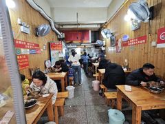 -张家羊肉汤粉店