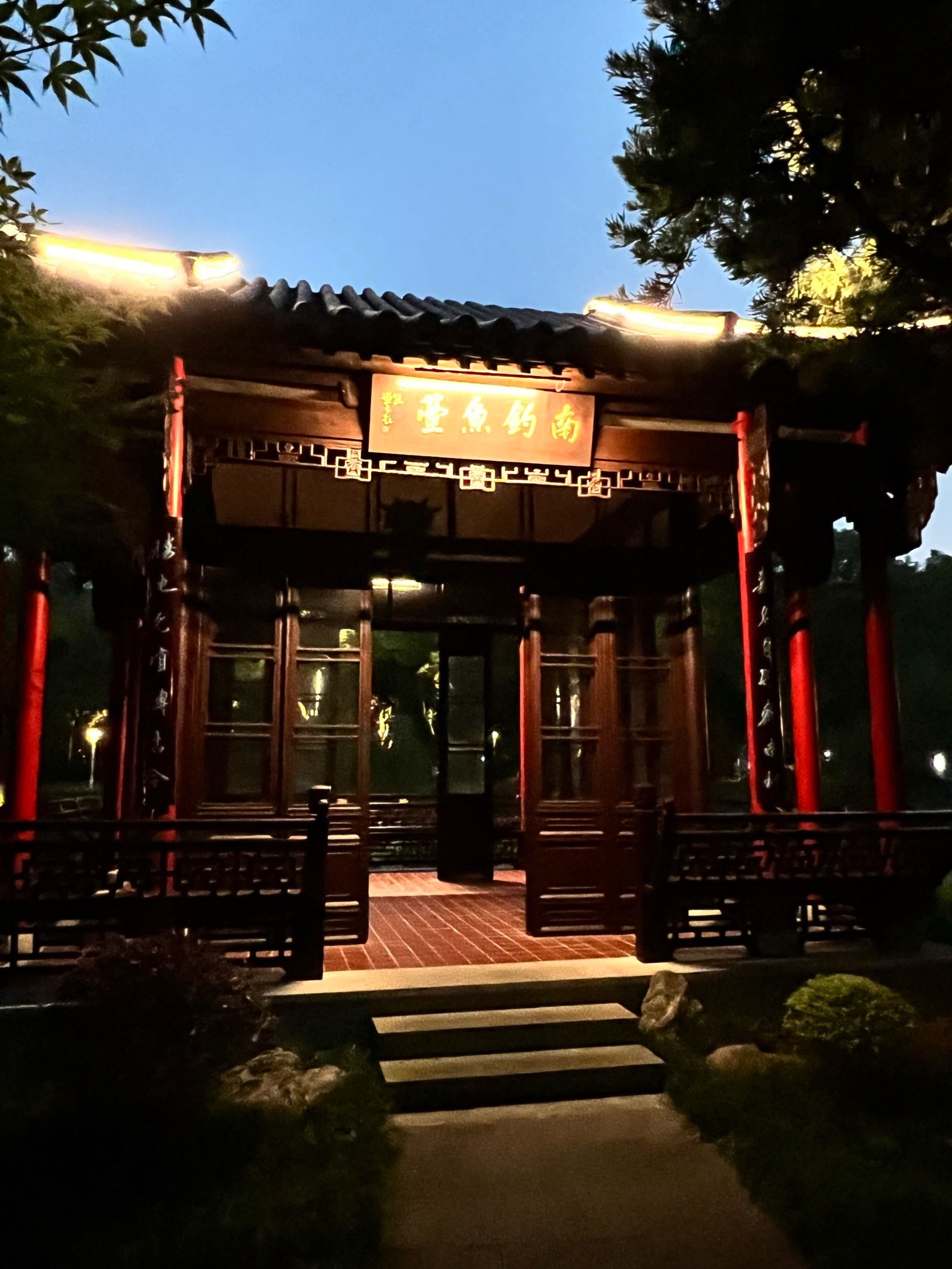 特别值得来此住宿,游览和享用美食