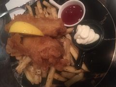 -layback cafe & bar