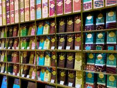 -VENCHI 闻绮(北京国贸商城店)