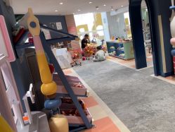 -奈尔宝·儿童乐园·亲子餐厅(华采天地店)