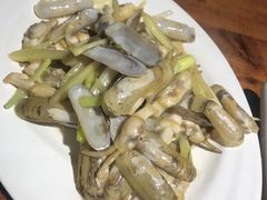 葱姜炒蛏子-大胡子海鲜·天津菜·砂锅烧烤(五大道创始店)