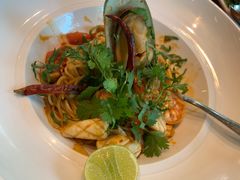 -Chom Cafe and Restaurant