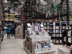 -钟书阁(群光广场店)