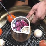 一边喝罐罐烤奶一边吃烤肉，简直要幸福到哭[流泪]好吗？