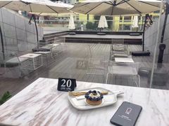 -UNI UNI(环亚凯瑟琳店)