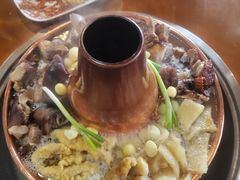 -岳记兴隆·青城腊排铜火锅(融创店)
