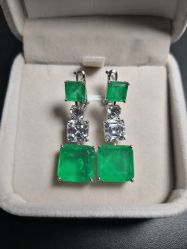 -北京七彩云南翡翠珠宝旗舰店(月坛店)