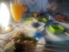 -亚龙湾希尔顿自助餐厅·海鲜·烧烤·沙滩BBQ·现场乐队