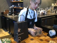 -星巴克臻选(成都太古里店)