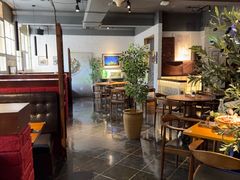 -JINNS锦时 steak&pizza(浸信会礼拜堂旧址店)