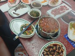 -四囍码头海鲜烧烤自助火锅(外滩南京东路悦荟广场店)