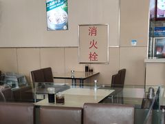 大堂-李先生牛肉面大王(营口大润发店)
