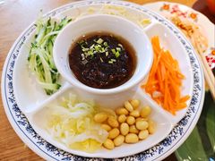 炸酱面菜码-北三条胡同打卤面馆(雍和宫店)