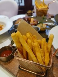 -奈尔宝·国风主题儿童乐园·亲子餐厅(豫园商城店)