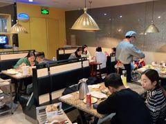 大堂-黄记煌三汁焖锅(1818广场店)