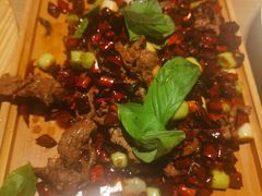 罗勒豉椒炒薄切牛肉-小大董·烤鸭(凤凰汇店)