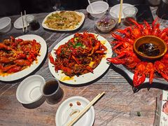 -老街烧烤大排档·地道湖北菜·龙虾馆(汉口火车站店)